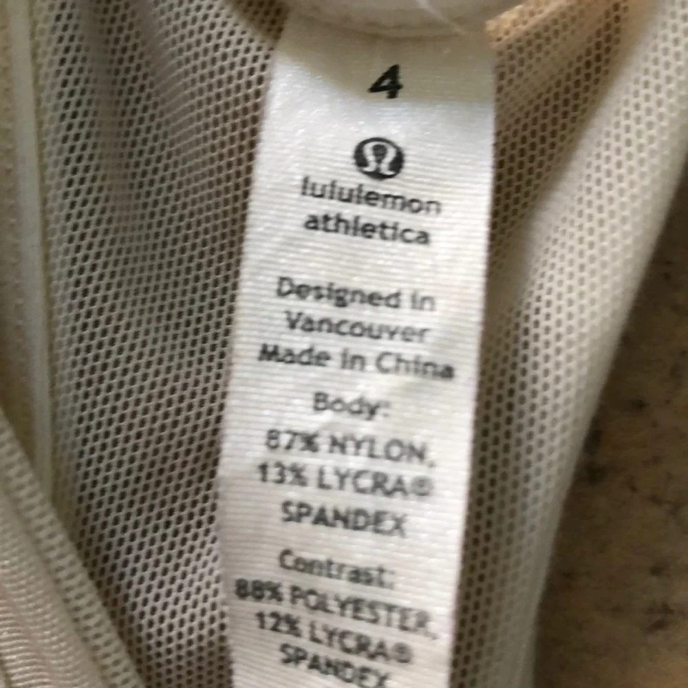 Lululemon sports bra